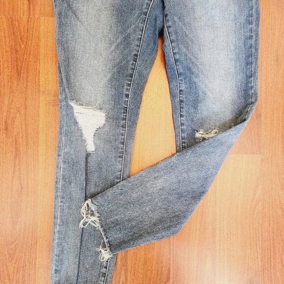 MADEWELL MID RISE MED WASH SKINNEY DISTRESSED RAW HEM JEANS SIZE 30 - Picture 3 of 9